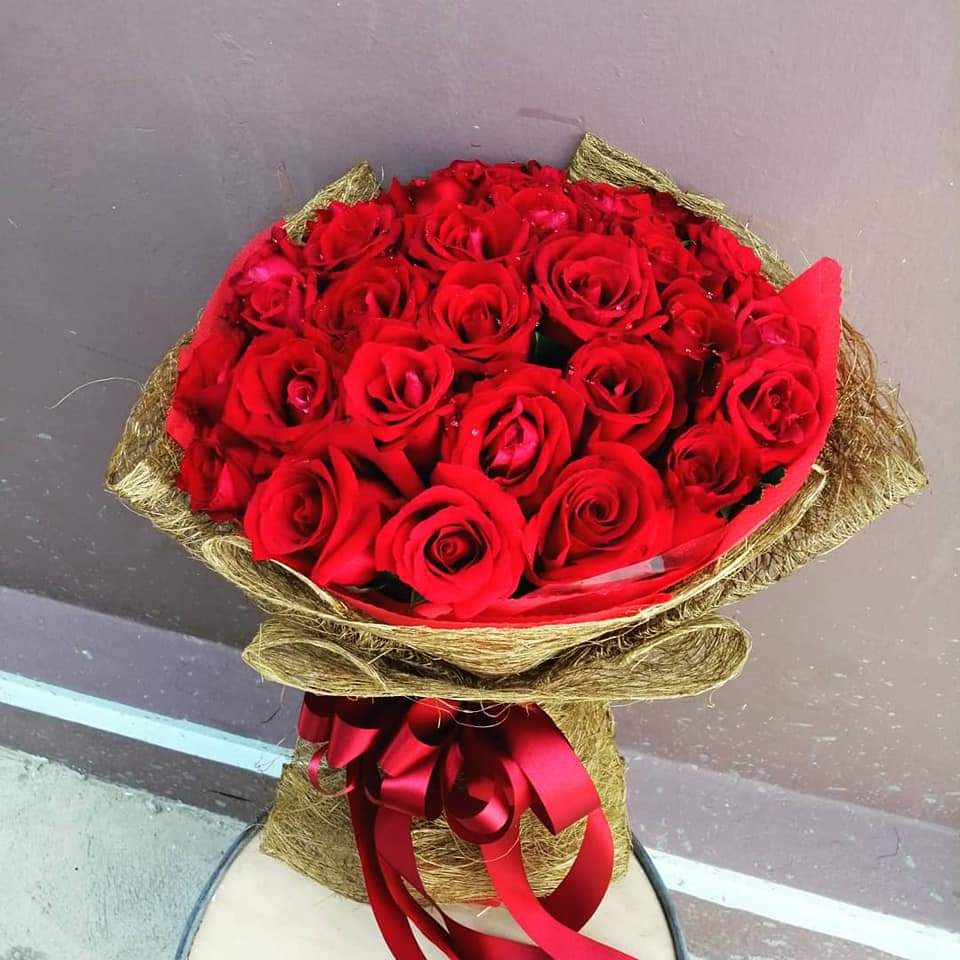 ช่อกุหลาบแดงบูเก้